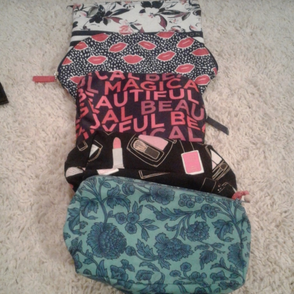 Make up pouch bundle